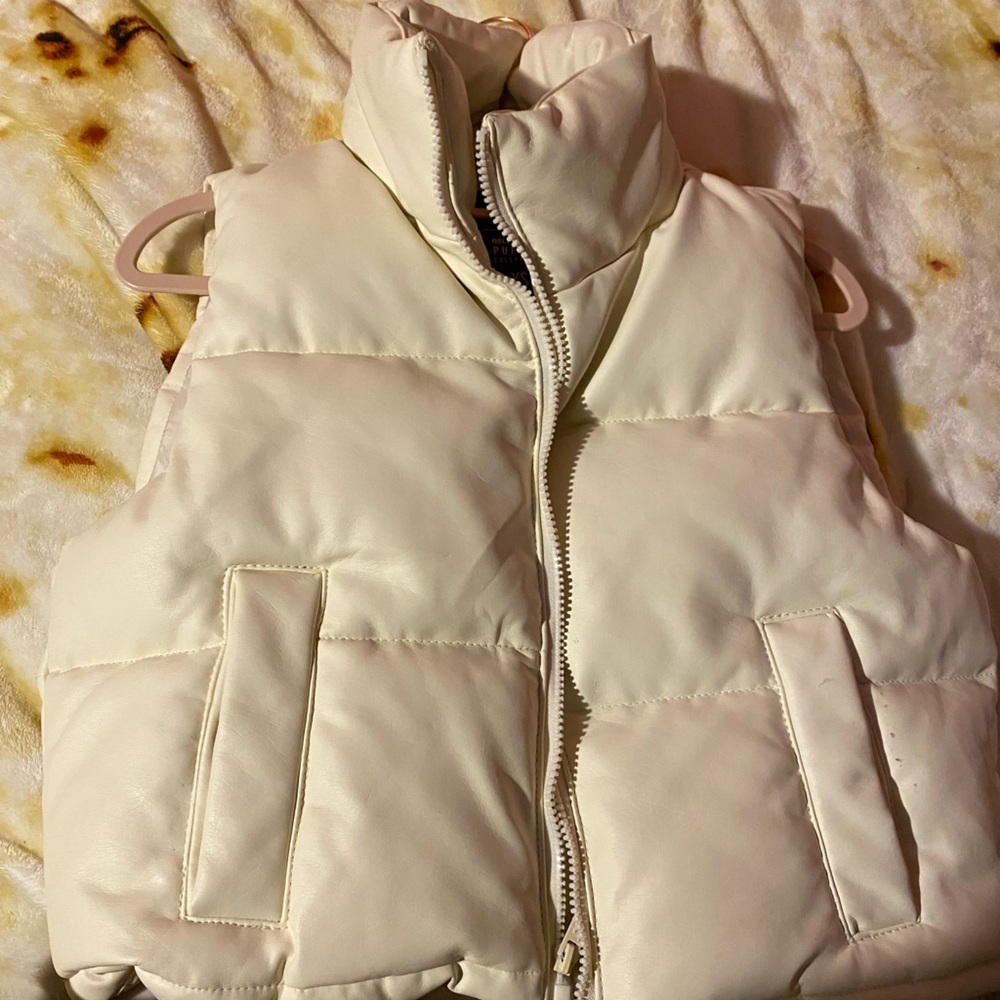 Mini puffer vest!